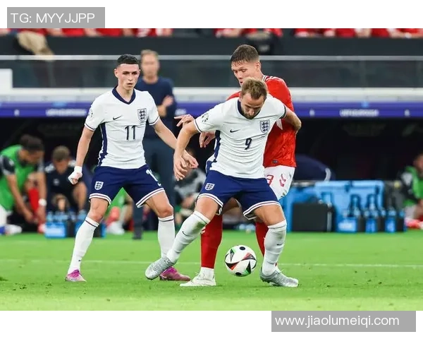 英格兰与荷兰激战21场回顾足球历史上的经典对决与精彩瞬间