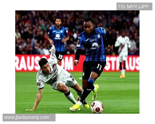 纽约城与亚特兰大连的激烈对决谁能在赛场上笑到最后