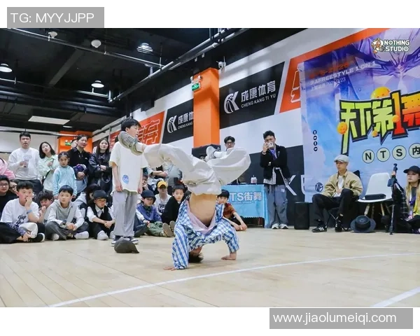 南京街舞队引领潮流最新街舞节奏TOP10精彩呈现 南京街舞队引领潮流最新街舞节奏TOP10精彩呈现